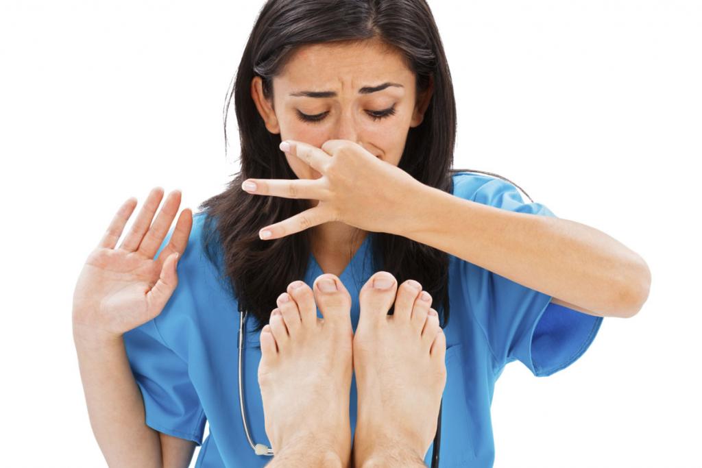 Спрей для ног от пота и запаха: обзор средств, описание и отзывы