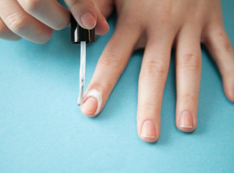 Что мажут вокруг ногтя при маникюре? Описание различных средств