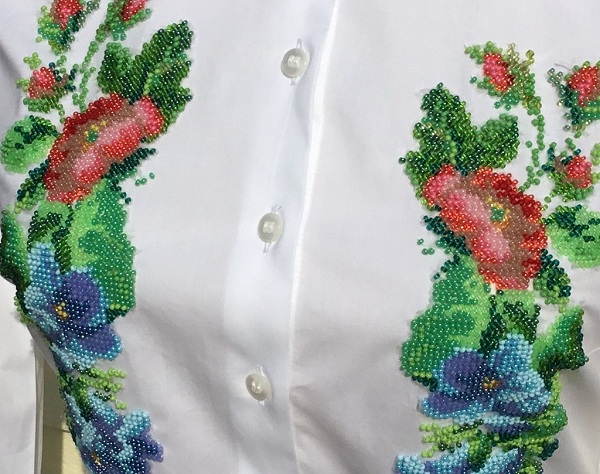 блузка с вышивкой
