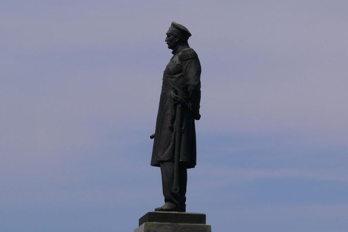 памятник нахимову
