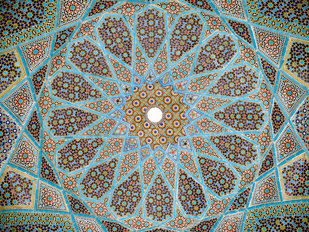 Потолок павильона гробницы Хафиза Ширази