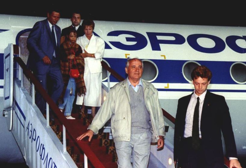 Возвращение Горбачева из Фороса 22 августа 1991 г.
