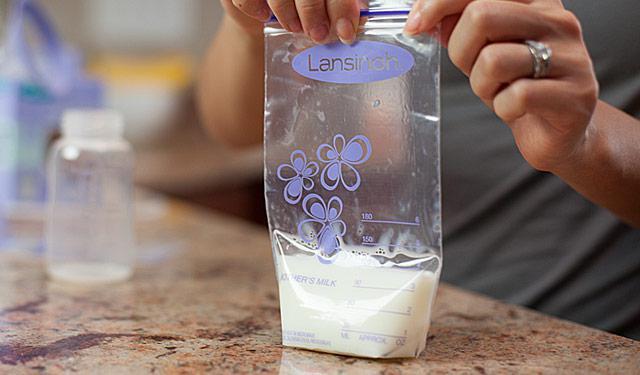 Как замораживать грудное молоко в пакетах