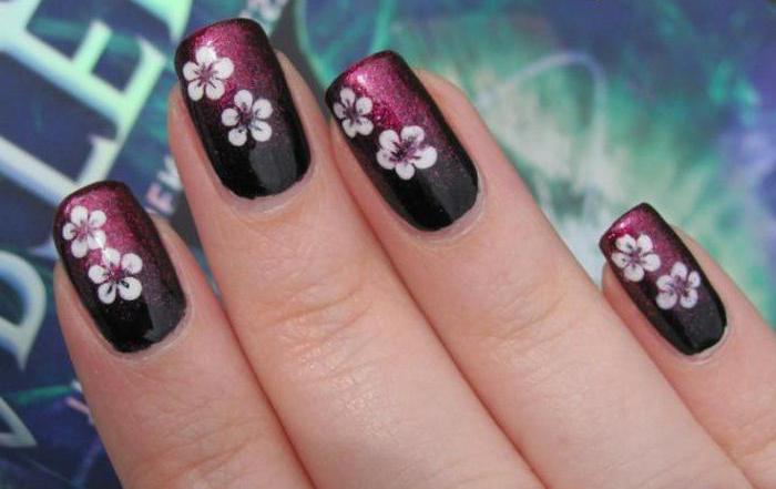 Цветочки на ногтях - весеннее настроение в душе