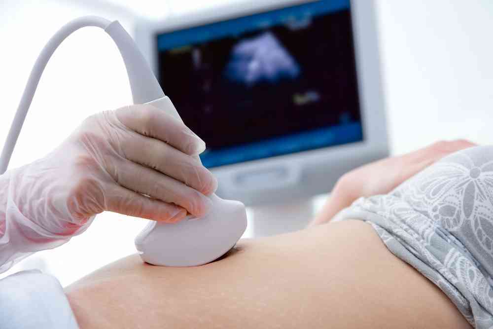 Хронический тонзиллит при беременности: причины появления, симптомы и щадящее лечение