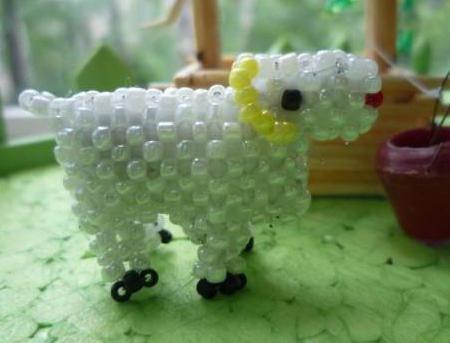 плетение овечки из бисера