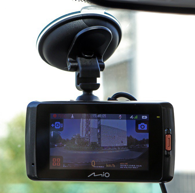 Автомобильный видеорегистратор Mio MiVue 626: отзывы, характеристики, рейтинг