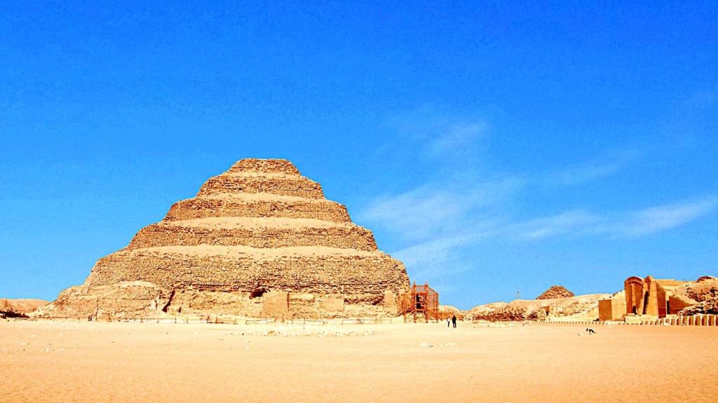 Ступенчатая пирамида в Саккаре