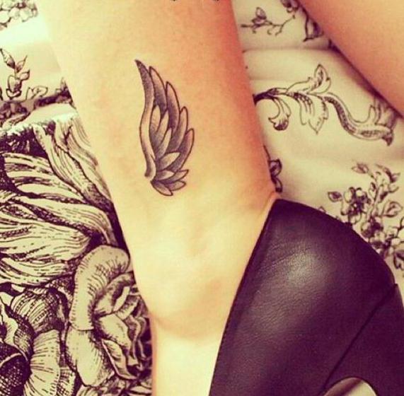 Маленькие татуировки для девушек на ноге: фото и рекомендации