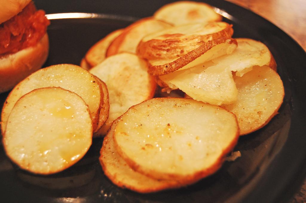 картофель ломтиками