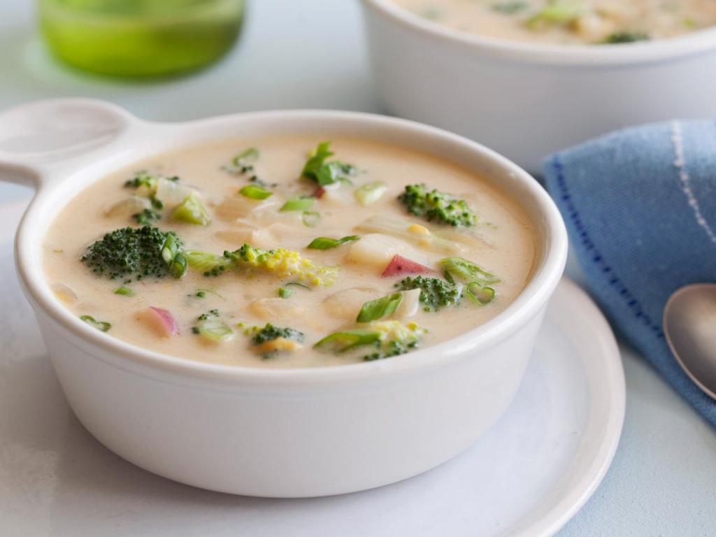 Суп-пюре из брокколи, диетический рецепт