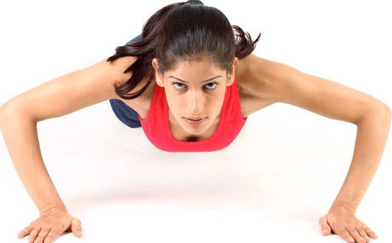 Комплекс упражнений для грудных мышц для женщин