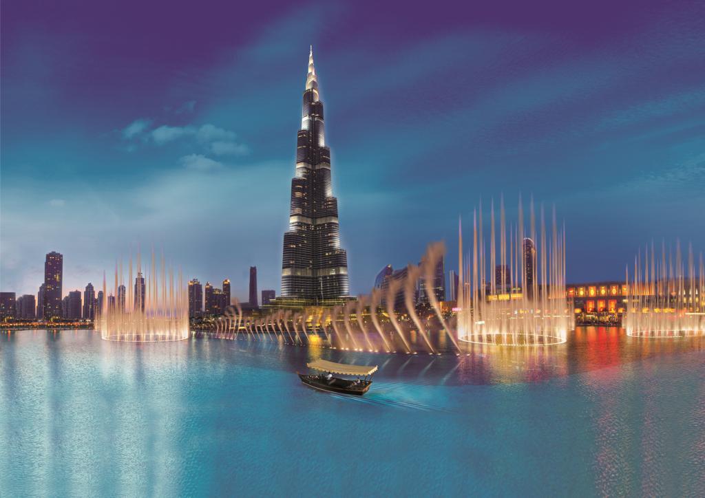 фонтан на фоне Downtown Dubai