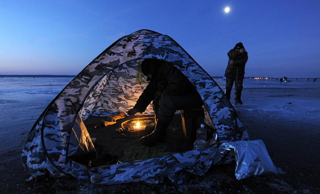 Зимняя рыбалка с ночевкой