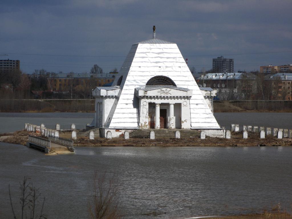 Храм-памятник воинам, павшим при взятии Казани
