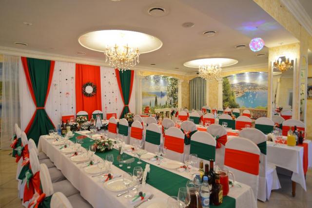 Ресторан "Клуб деловых людей" в городе Омске