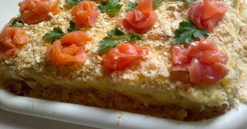 Рыбный пирог из коржей для наполеона: простой и быстрый рецепт