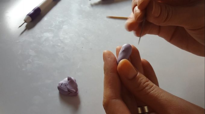 мелкие цветы из полимерной глины мастер класс
