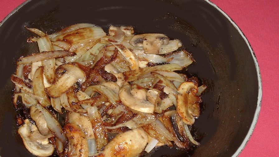 жареные грибы для картофельной запеканки с мясом в мультиварке