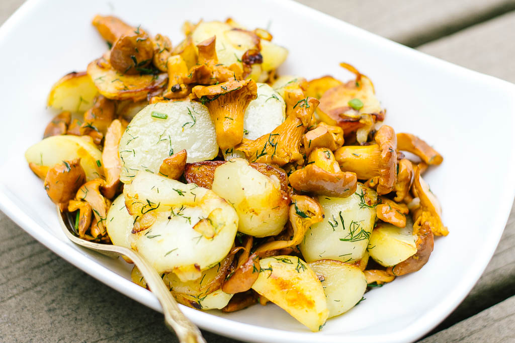 картофель жареный с грибами и луком