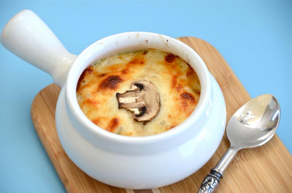 Суп-жульен с курицей и грибами: рецепт с фото