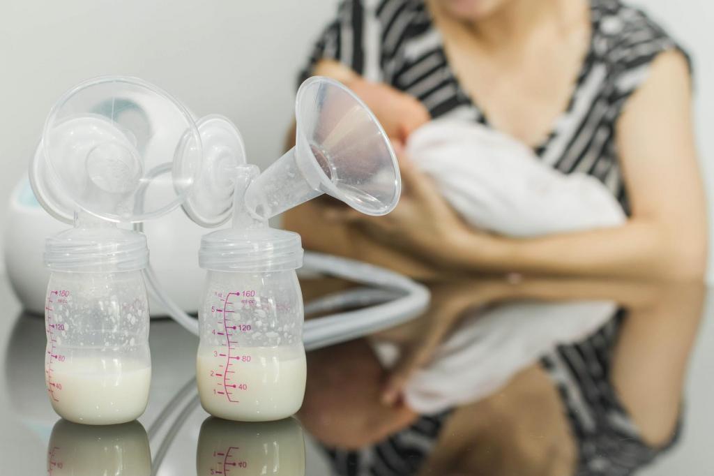 сливание грудного молока молокоотсосом
