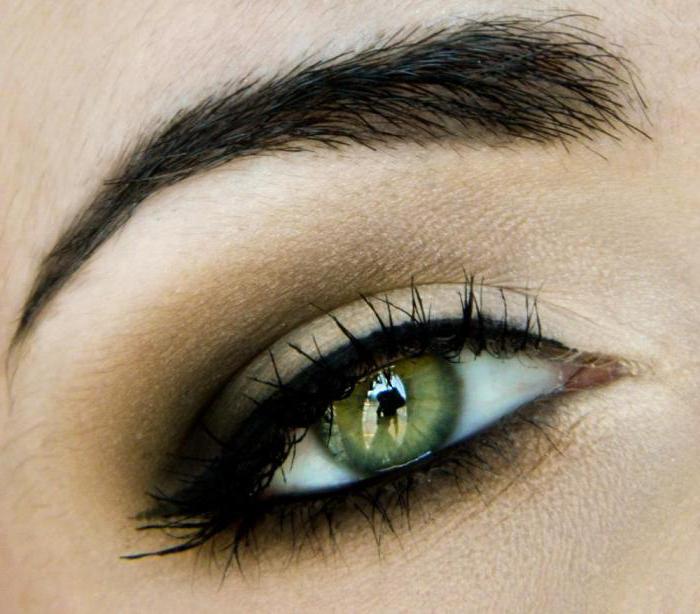 легкий повседневный макияж для зеленых глаз 