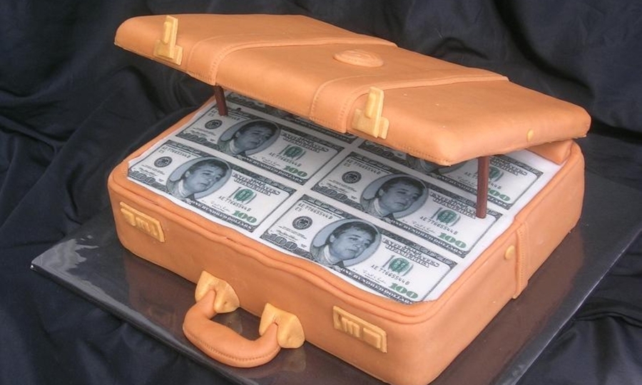 торт чемодан с деньгами