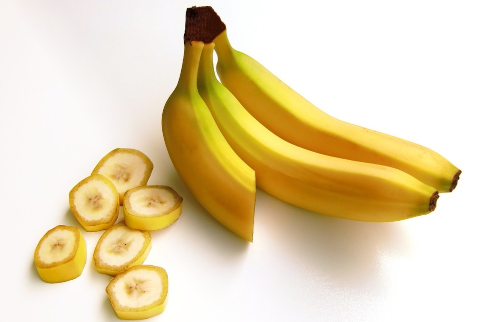 изжога от бананов причина