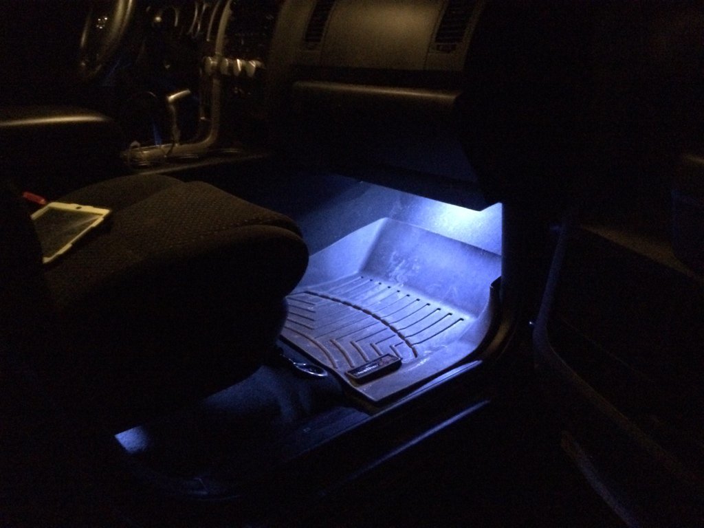 Подсветка в ноги в авто своими руками: подробное описание, фото |