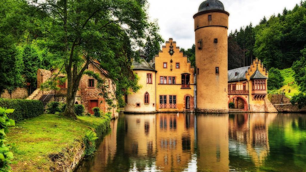 Замок на Рейне