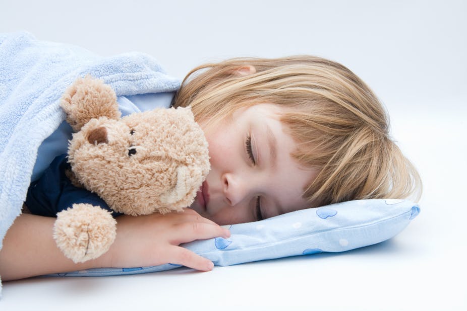 вздрагивание во сне у детей