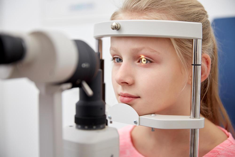 частое моргание глазами у ребенка лечение