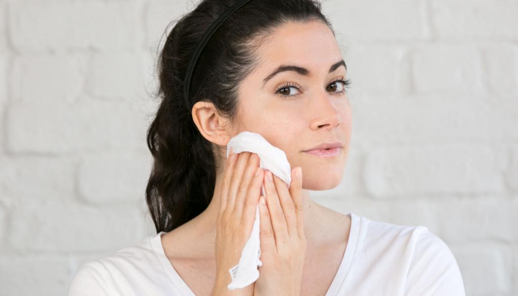 Дегтярным мылом мыть лицо: отзывы, свойства, польза и вред для кожи лица