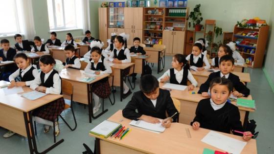 как празднуют день учителя в казахстане 