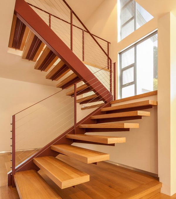 монтаж деревянной лестницы на второй этаж