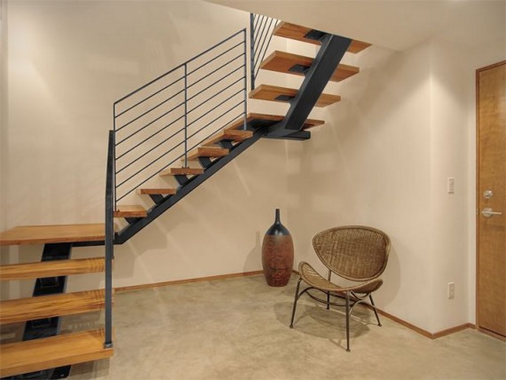 монтаж деревянных ступеней на бетонную лестницу