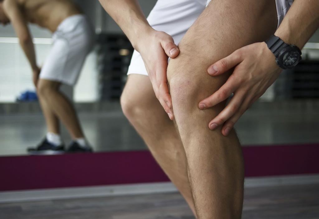 Болит коленный сустав