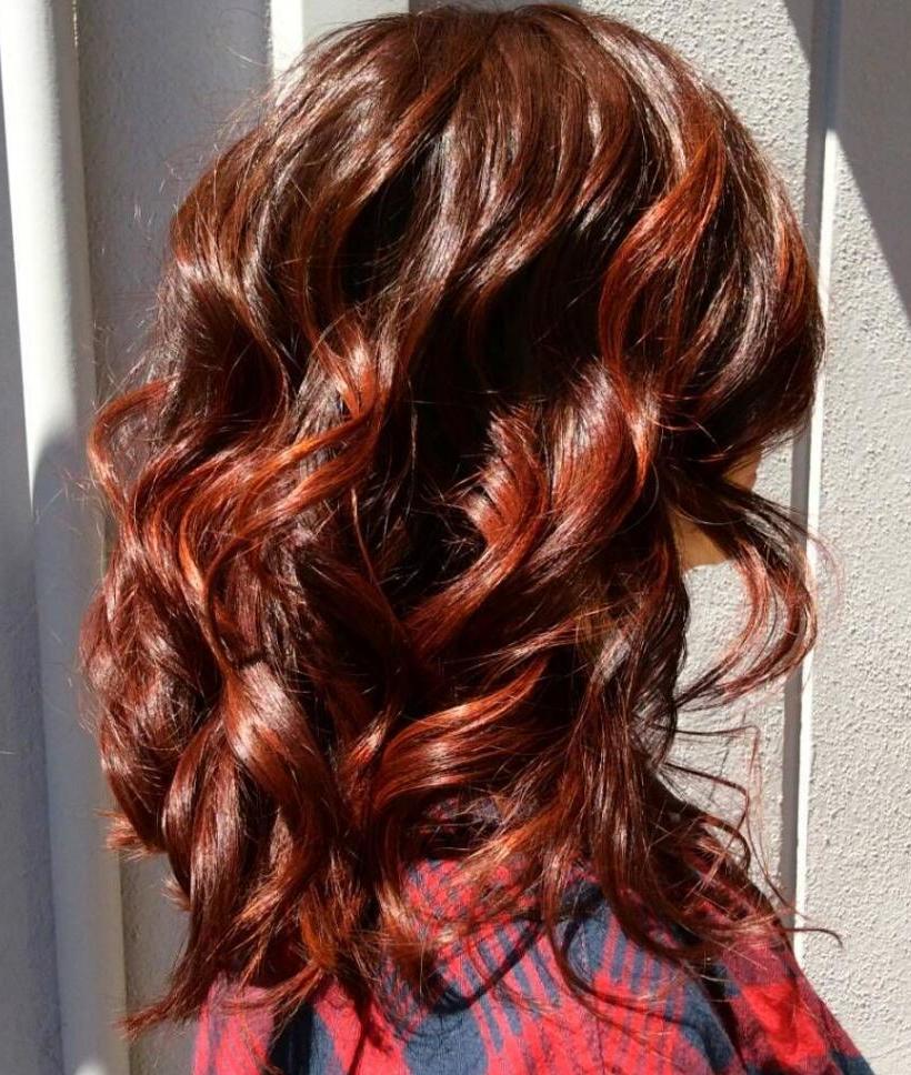 Красно-каштановый цвет волос: примеры оттенков с фото