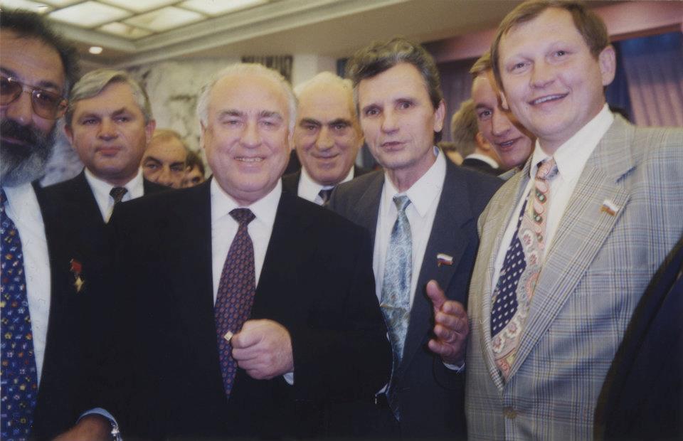 Глущенко среди политиков