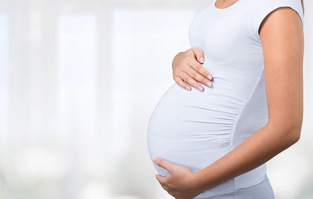 На каком месяце беременности появляется животик, от чего это зависит