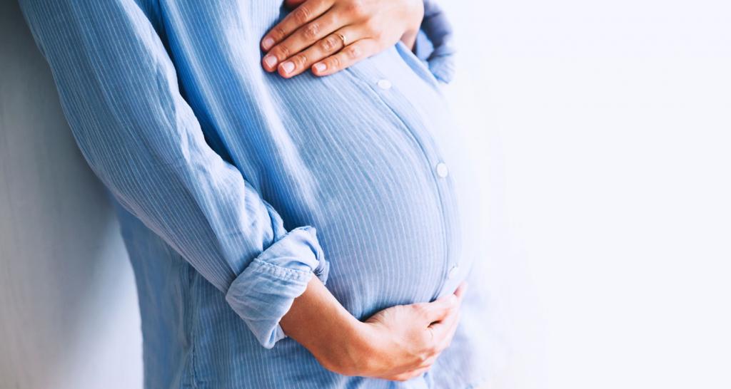 На каком месяце беременности появляется животик, от чего это зависит