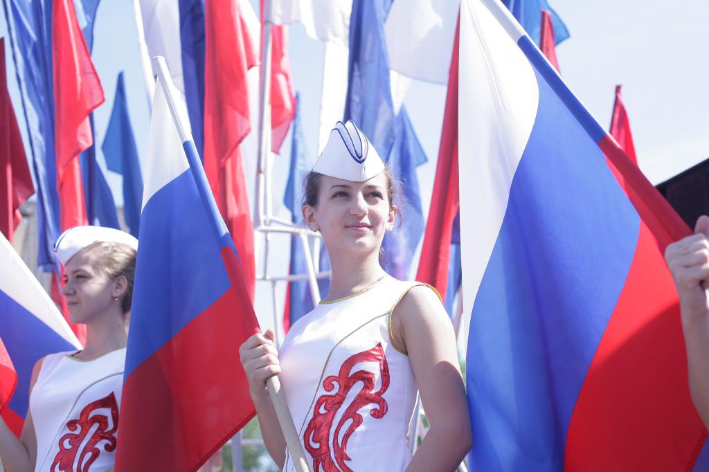 Парад с флагом России