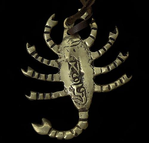 талисман скорпиона женщины животное