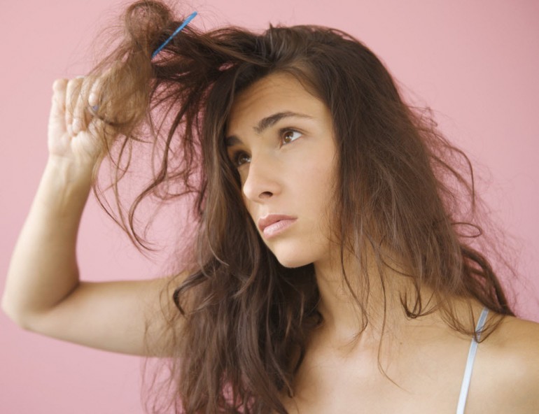 Как распутать волосы: применение народных методов, рецепты на основе трав и профессиональные средства для запутанных волос