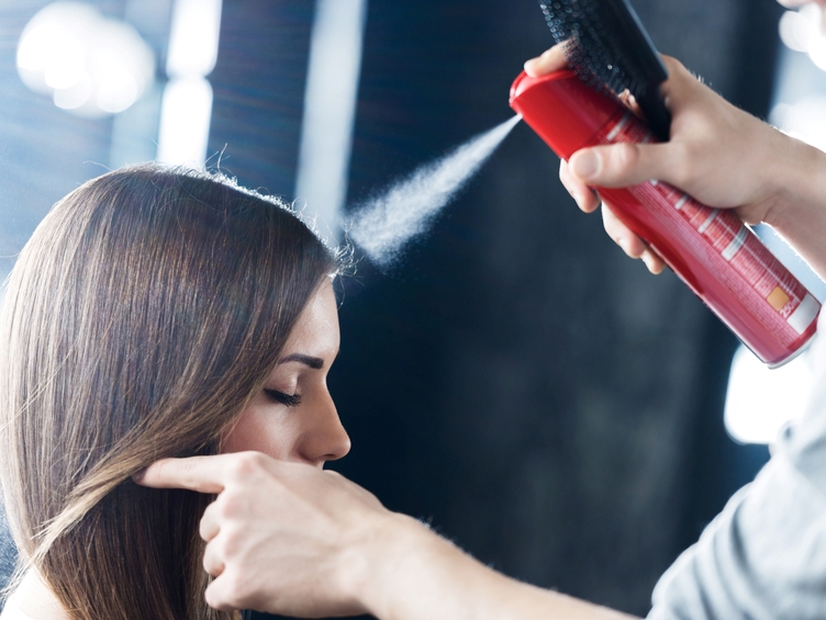 Лак для волос: состав, правила применения, виды лака, выбор лучших и советы парикмахеров