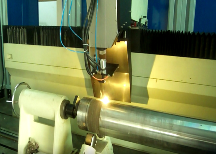 Обработка металлической заготовки лазером