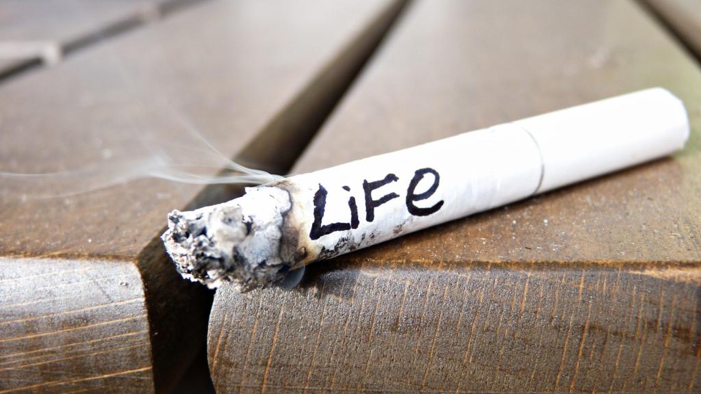 Сигарета уничтожает жизнь