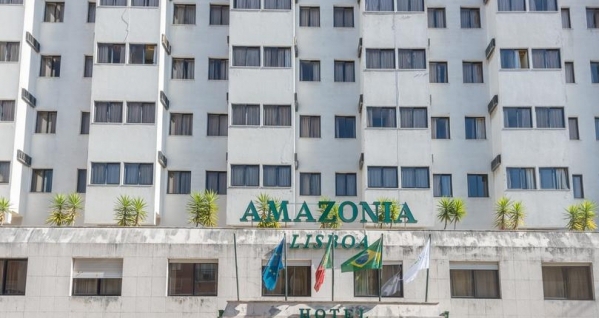 Здание отеля Амазония Лисбон