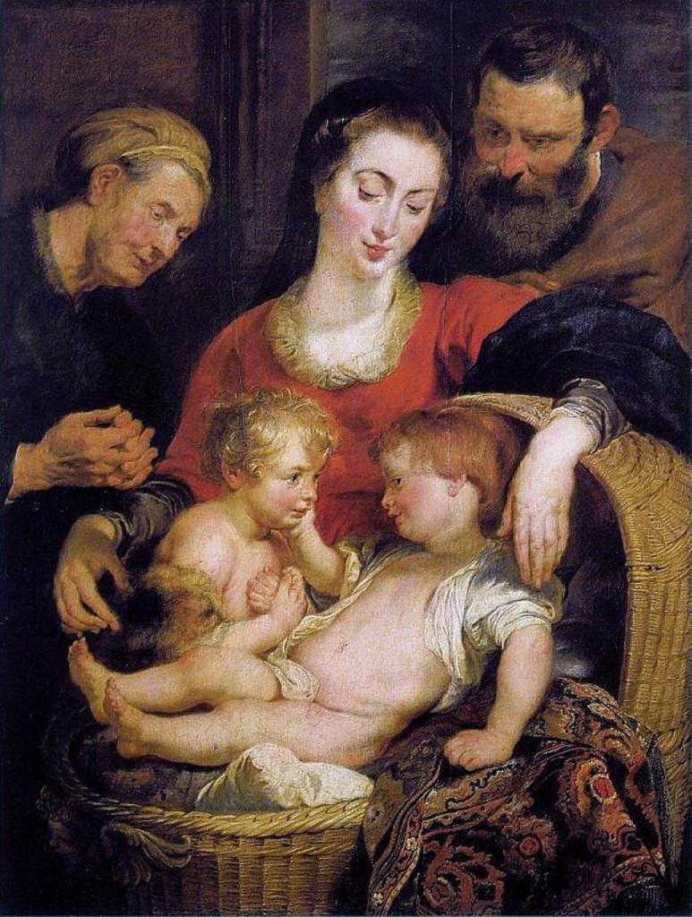 Елизавета с детьми на руках